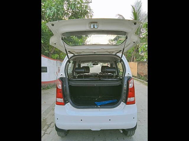 Used Maruti Suzuki Wagon R 1.0 [2014-2019] VXI AMT in Guwahati