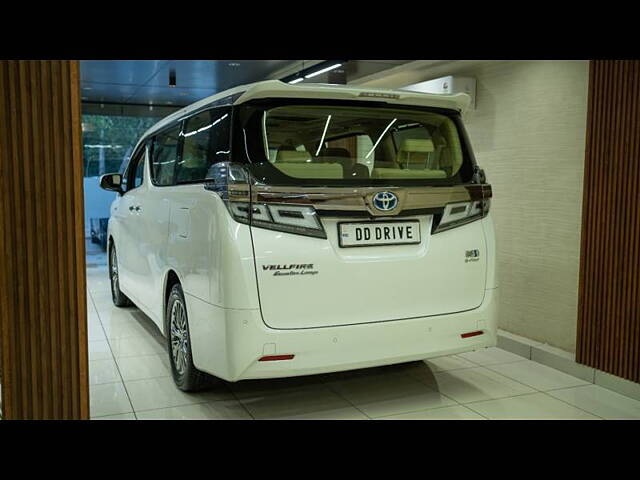 Used Toyota Vellfire VIP – Executive Lounge in Delhi