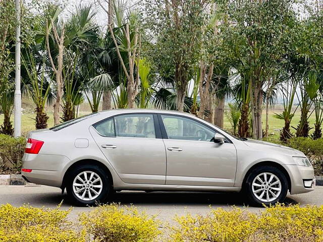 Used Skoda Octavia [2013-2015] Elegance 2.0 TDI AT in Mohali