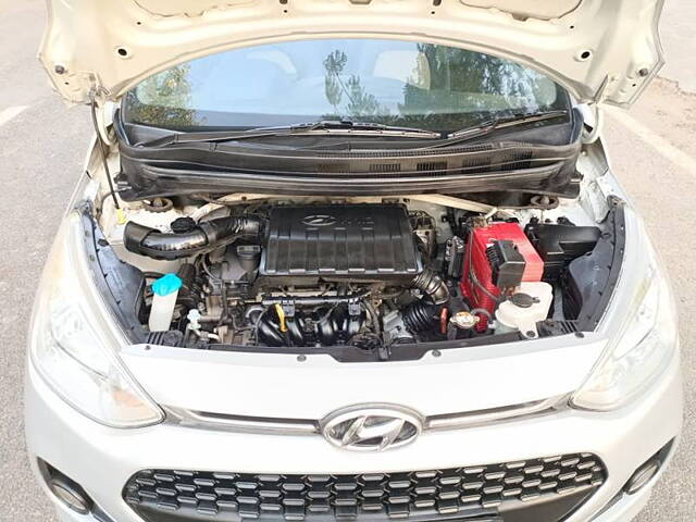 Used Hyundai Grand i10 Sportz (O) AT 1.2 Kappa VTVT [2017-2018] in Delhi