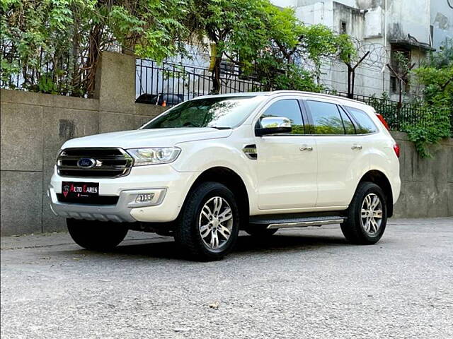 Used 2017 Ford Endeavour in Delhi