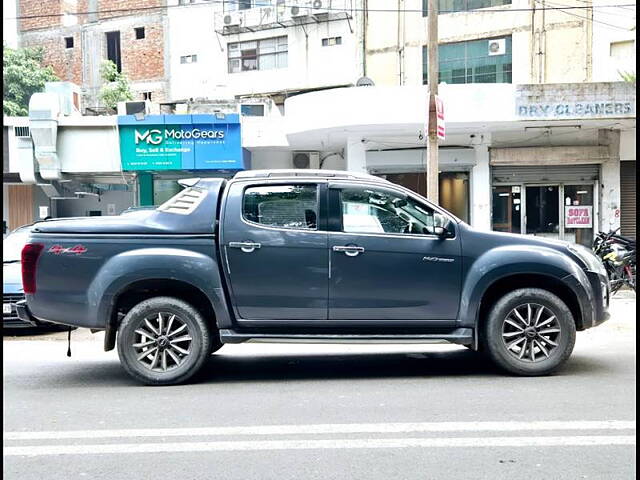 Used Isuzu D-Max V-Cross [2016-2018] 4x4 in Delhi