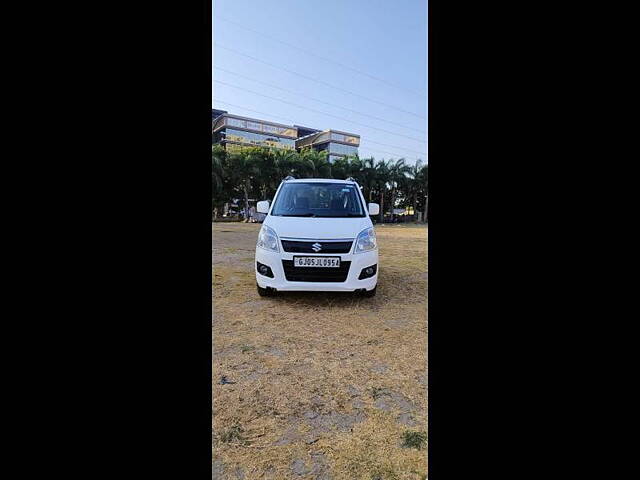 Used 2015 Maruti Suzuki Wagon R in Surat