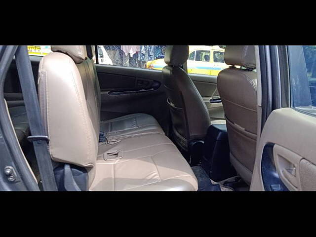 Used Toyota Innova [2015-2016] 2.5 G BS IV 8 STR in Kolkata