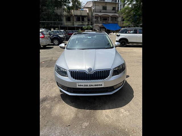 Used 2014 Skoda Octavia in Mumbai