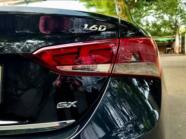 Used Hyundai Verna [2017-2020] SX (O) 1.6 CRDi  AT in Delhi