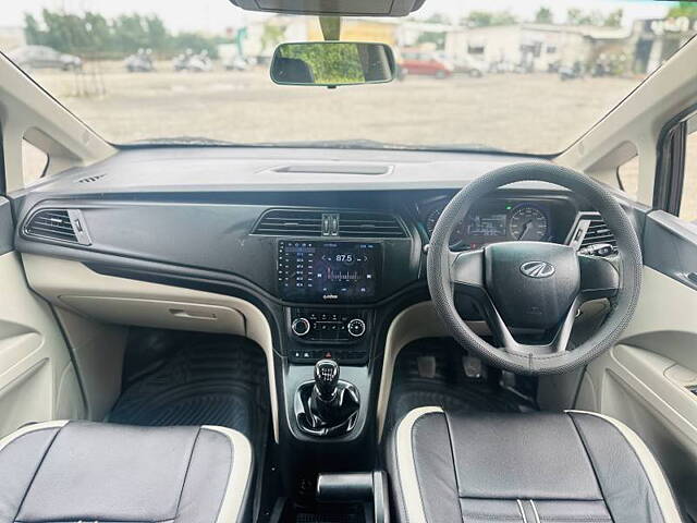 Used Mahindra Marazzo [2018-2020] M2 8 STR in Surat