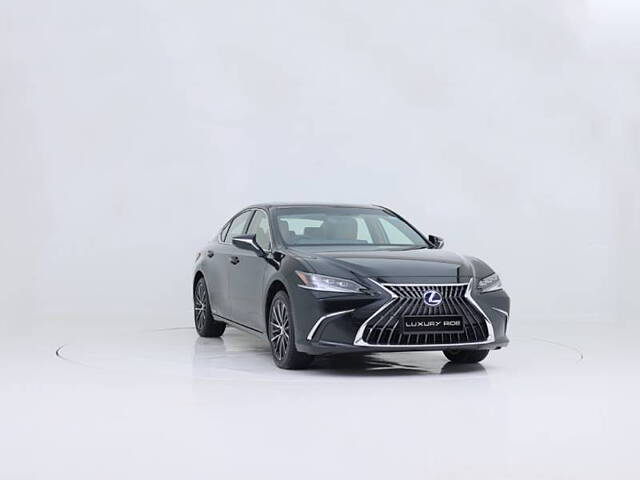 Used Lexus ES 300h Luxury in Lucknow