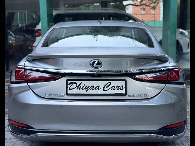 Used Lexus ES 300h Luxury in Chennai