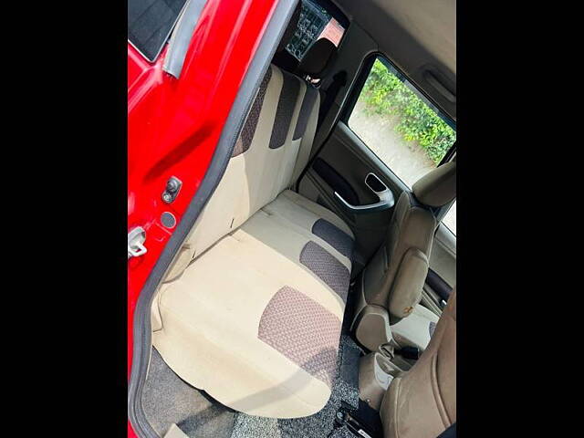 Used Mahindra TUV300 [2015-2019] T8 in Lucknow