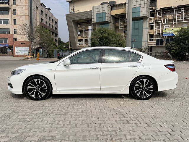 Used Honda Accord Hybrid in Delhi