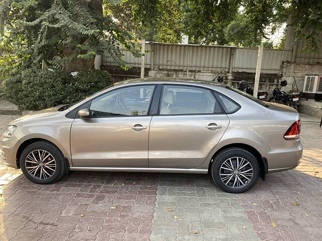 Used Volkswagen Vento [2015-2019] Highline Plus 1.2 (P) AT 16 Alloy in Lucknow