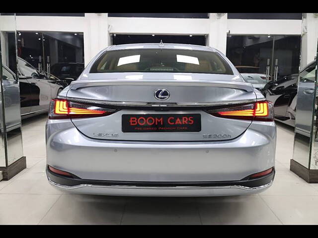 Used Lexus ES 300h Luxury in Chennai