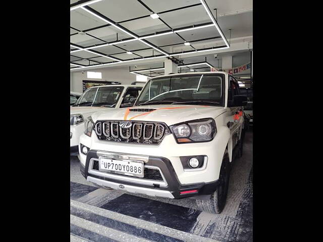 Used Mahindra Scorpio [2014-2017] S8 1.99 [2016-2017] in Varanasi