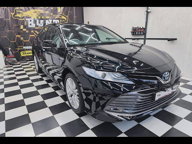 Used Toyota Camry Hybrid in Chennai