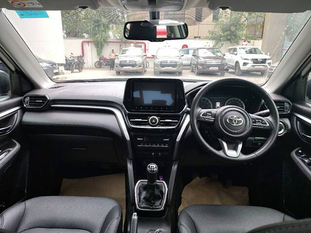 Used Toyota Urban Cruiser Hyryder V AWD NeoDrive [2022-2023] in Delhi