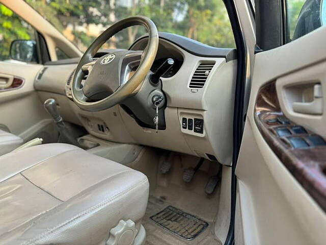 Used Toyota Innova [2013-2014] 2.5 G 8 STR BS-IV in Mumbai