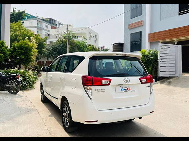 Used Toyota Innova Crysta [2016-2020] 2.4 G 8 STR [2016-2017] in Hyderabad