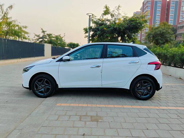 Hyundai Elite i20 Polar White Dual Tone colour - carandbike