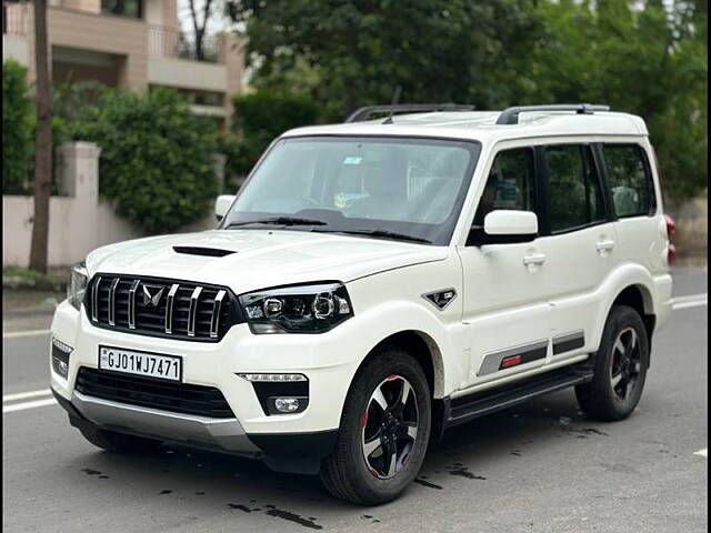 Used Mahindra Scorpio S11 MT 7S in Ahmedabad