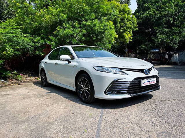 Used Toyota Camry Hybrid in Delhi