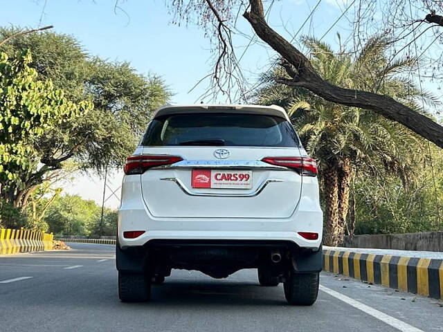 Used Toyota Fortuner 4X2 AT 2.8 Diesel in Noida