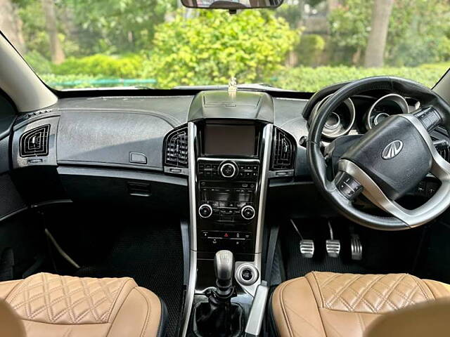 Used Mahindra XUV500 W11(O) [2018-2020] in Delhi