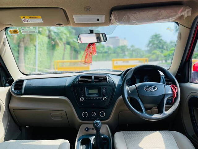 Used Mahindra TUV300 [2015-2019] T6 Plus in Delhi