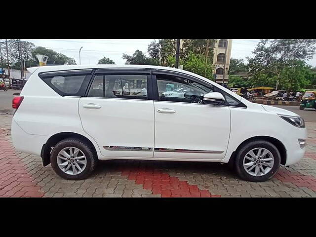 Used Toyota Innova Crysta [2016-2020] 2.4 G 7 STR [2016-2017] in Kanpur