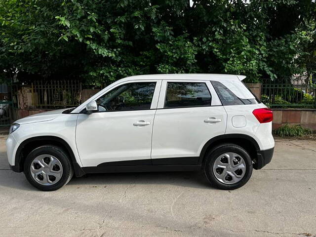 Used Maruti Suzuki Brezza LXi in Delhi