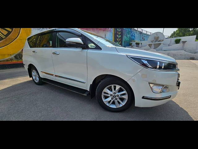 Used Toyota Innova Crysta [2016-2020] 2.4 V Diesel in Lucknow