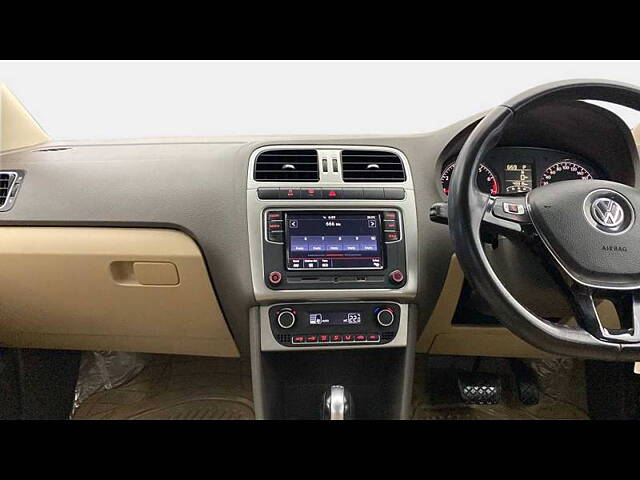 Used Volkswagen Vento [2015-2019] Highline Plus 1.2 (P) AT 16 Alloy in Delhi