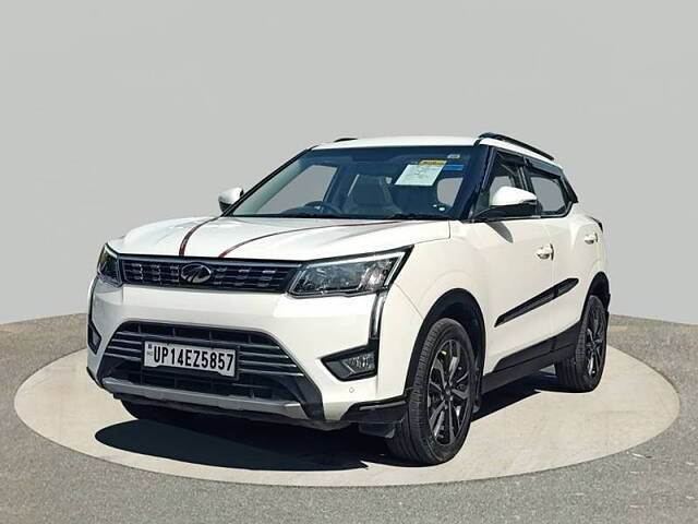 Used Mahindra XUV300 [2019-2024] W8 (O) 1.2 Petrol in Noida