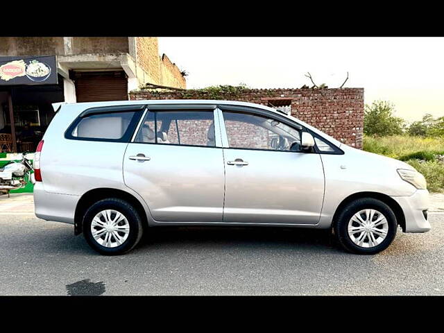 Used Toyota Innova [2015-2016] 2.5 GX BS IV 8 STR in Agra