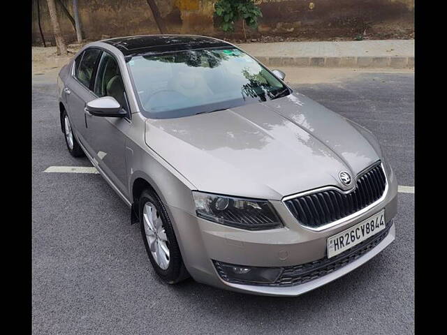 Used 2016 Skoda Octavia in Delhi