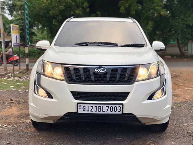 Used 2017 Mahindra XUV500 in Kheda