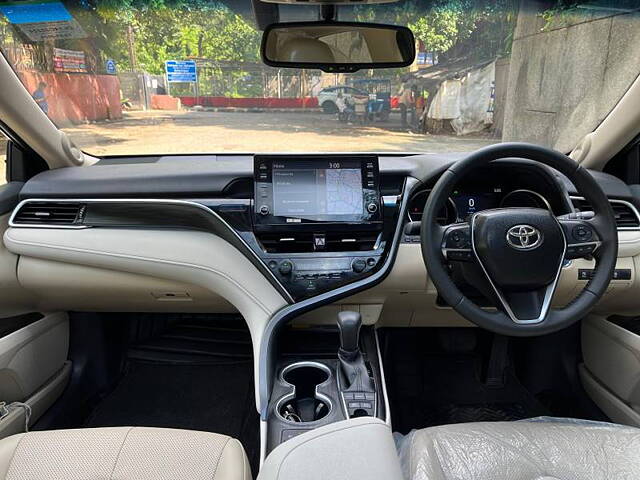 Used Toyota Camry Hybrid in Delhi