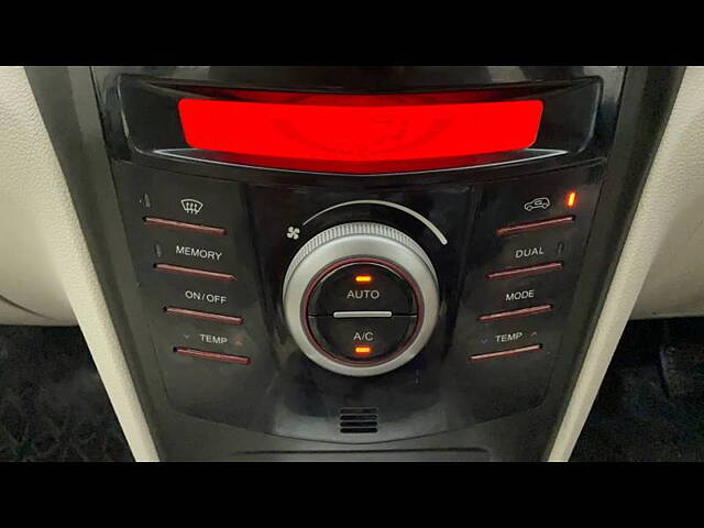 Used Mahindra XUV300 [2019-2024] W8 (O) 1.2 Petrol in Delhi