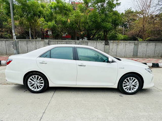 Used Toyota Camry Hybrid in Delhi