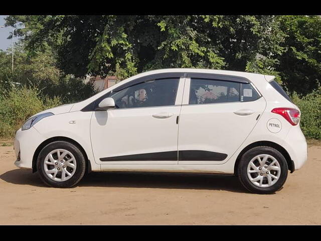 Used Hyundai Grand i10 Sportz (O) 1.2 Kappa VTVT [2017-2018] in Gandhinagar