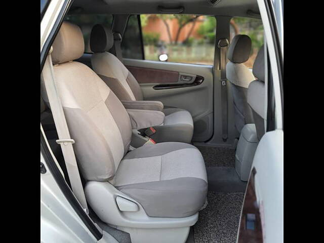 Used Toyota Innova [2005-2009] 2.5 V 7 STR in Ahmedabad