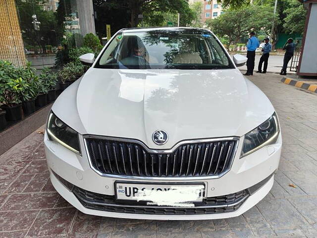 Used 2016 Skoda Superb in Delhi