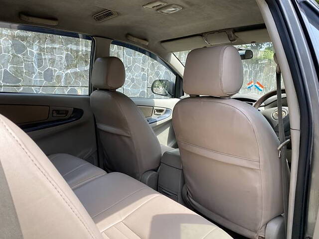 Used Toyota Innova [2005-2009] 2.5 G4 8 STR in Mumbai