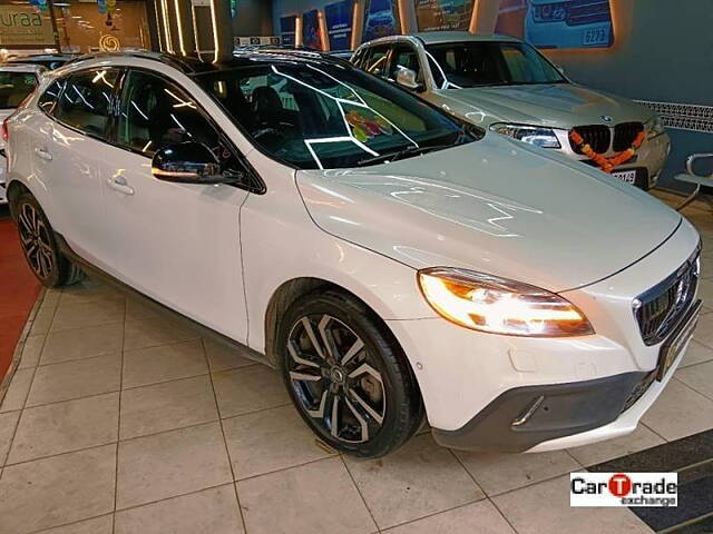 Used Volvo V40 Cross Country [2013-2016] D3 in Pune