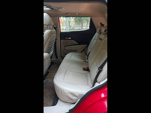 Used Mahindra XUV300 [2019-2024] 1.2 W8 (O) [2019-2019] in Kolkata