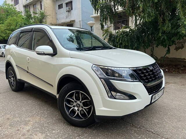 Used Mahindra XUV500 W7 [2018-2020] in Delhi