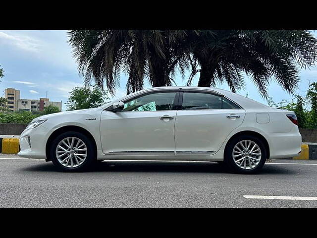 Used Toyota Camry Hybrid in Noida