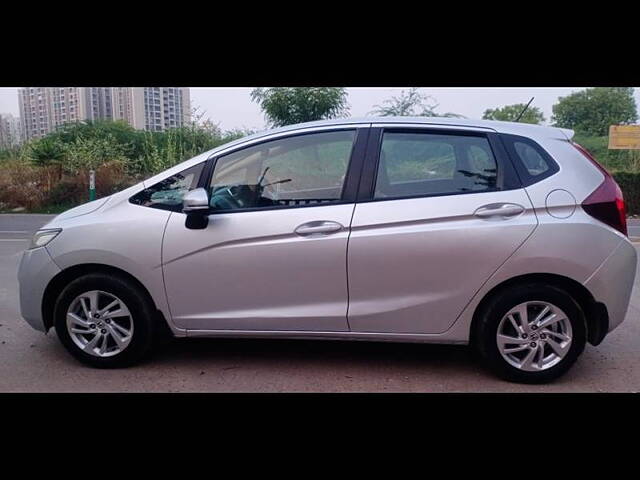 Used Honda Jazz [2015-2018] V AT Petrol in Ahmedabad