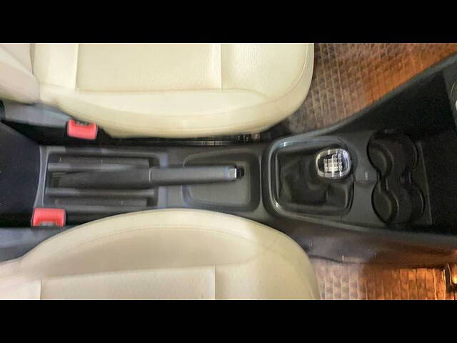 Used Skoda Rapid Style 1.6 MPI in Mumbai