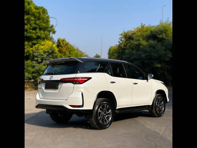 Used Toyota Fortuner 4X2 AT 2.8 Legender in Delhi